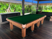  luxusný biliardový stôl ruská pyramída pri mori Maledivy tikové drevo exteriérový biliard na mieru